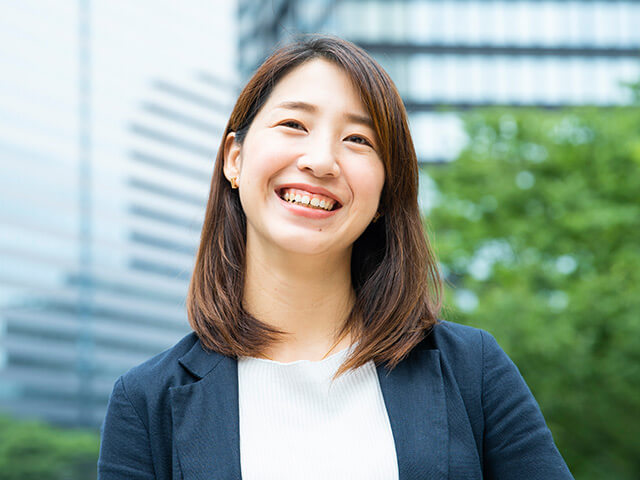 授業中の生徒とインストラクター