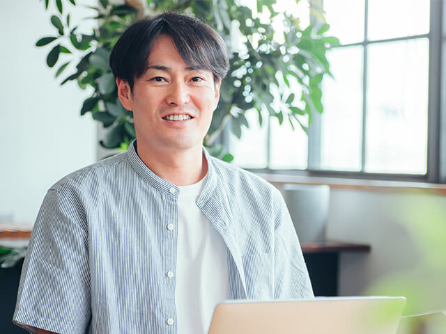 授業中の生徒とインストラクター